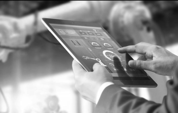 Analytics dashboard available with SIEM